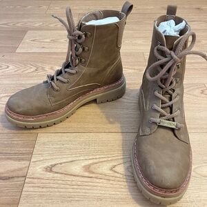 Nautica Women's Florencia Lace-up Bootie Tan Size 8 - USED